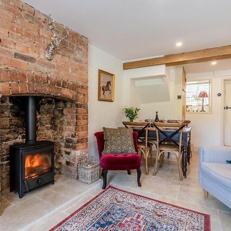 Poppy Cottage Broadwell  Bagian luar foto