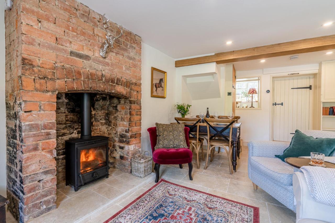 Poppy Cottage Broadwell  Bagian luar foto