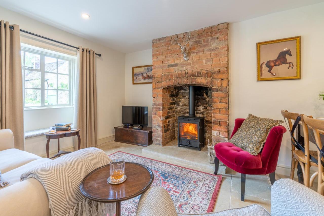 Poppy Cottage Broadwell  Bagian luar foto