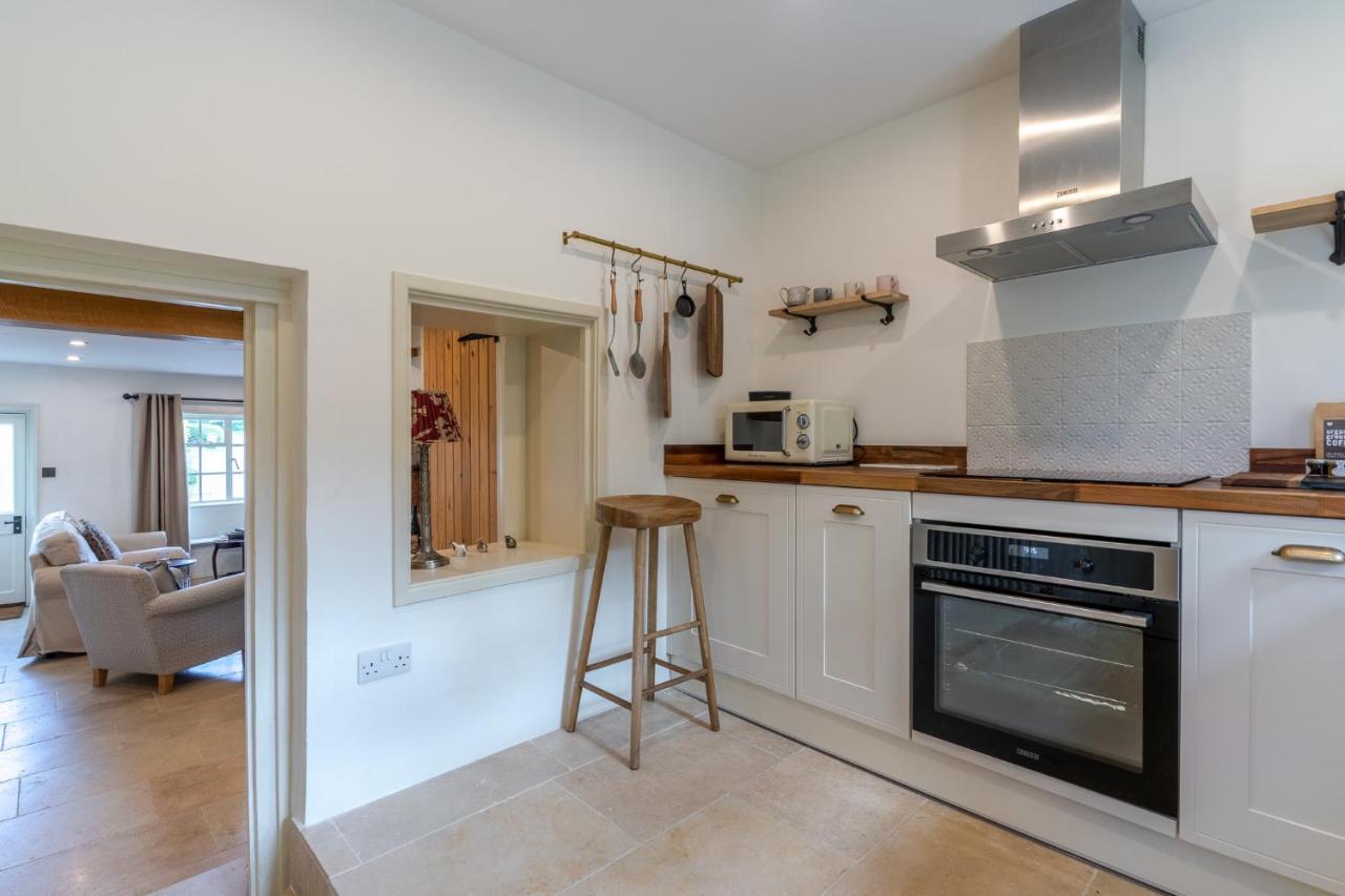 Poppy Cottage Broadwell  Bagian luar foto
