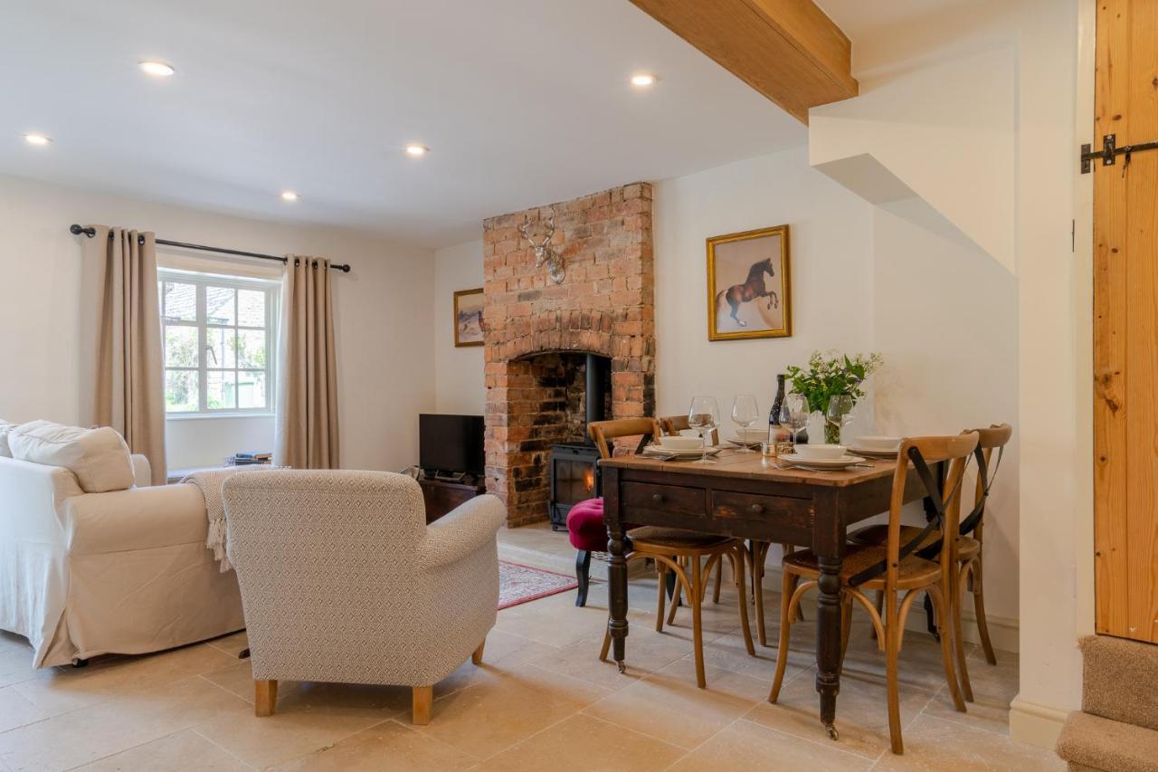 Poppy Cottage Broadwell  Bagian luar foto